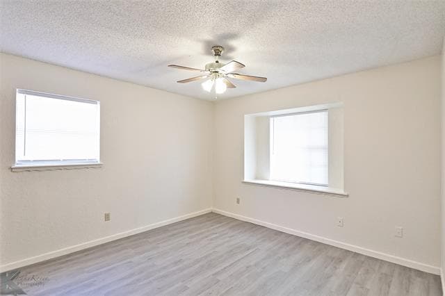 Building Photo - 3718 Brookhollow Dr