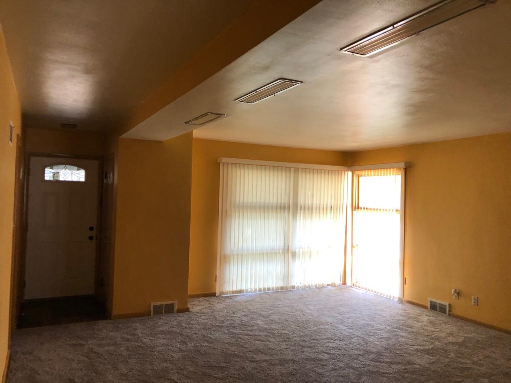 living room - 4075 N 85th St