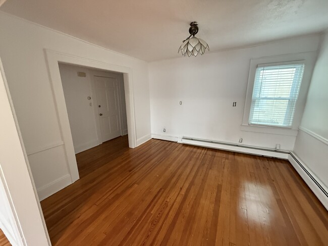 Dining Room - 383 Kinderkamack Rd