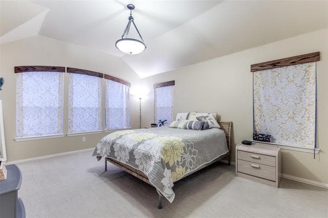 Building Photo - 15204 Regal Oak Ln