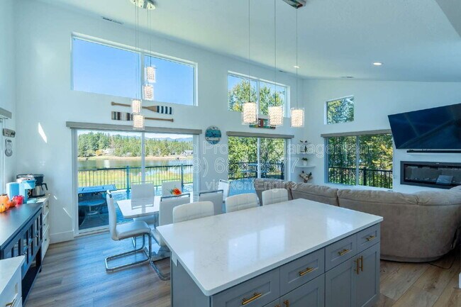 Building Photo - 925 Comeback Bay Ln