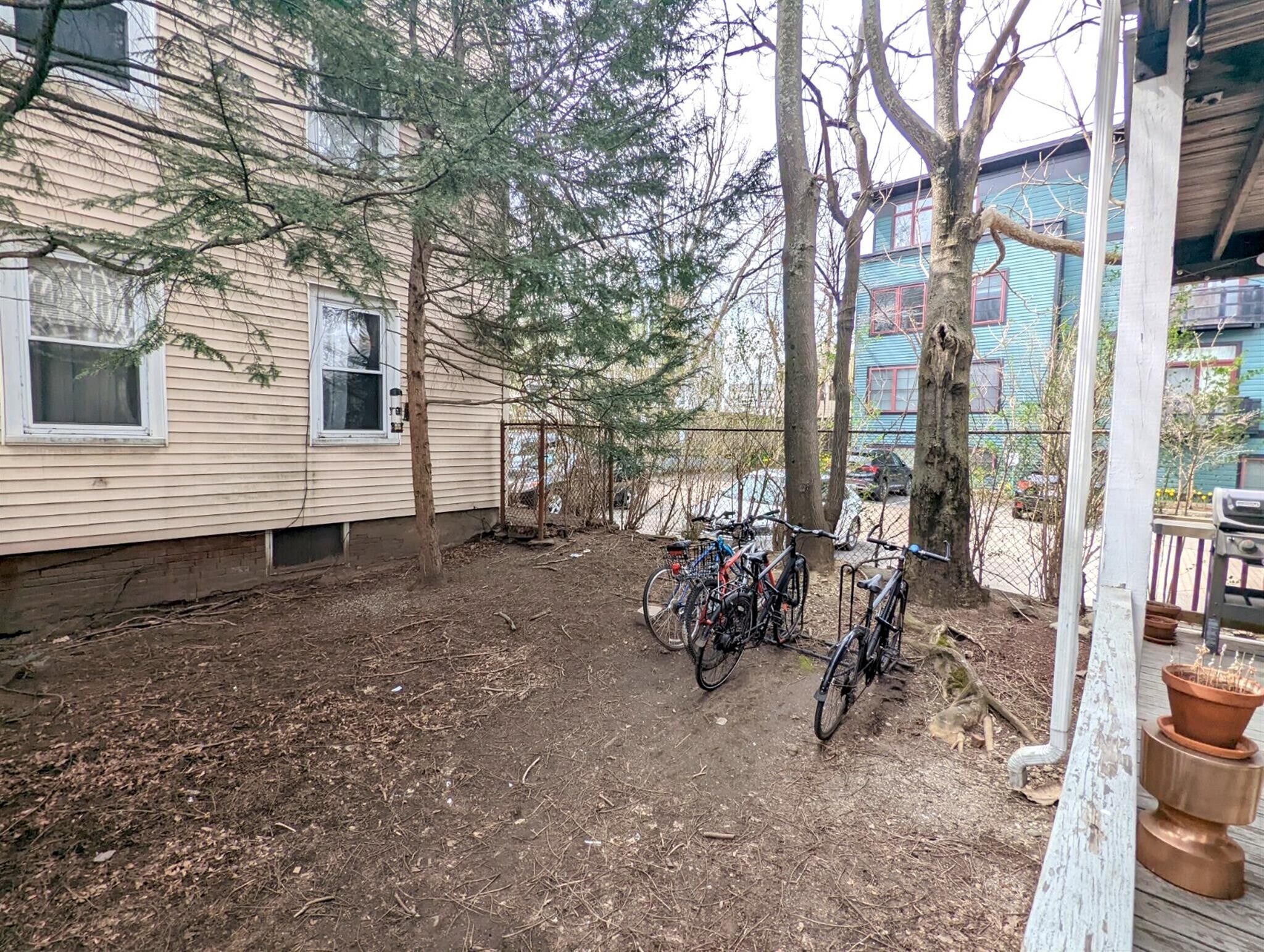 Building Photo - 392 Washington St