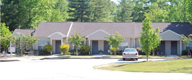 Primary Photo - Lynndale West Apartments