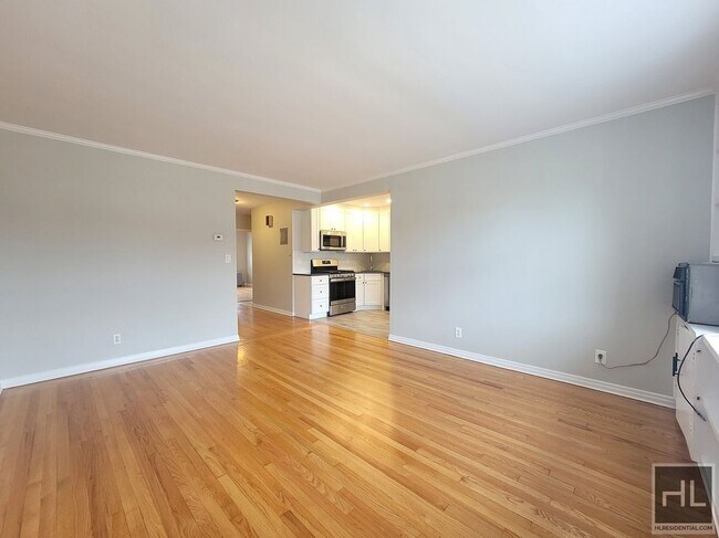Building Photo - Newly Renovated Home BOOTH MEMORIAL AVE