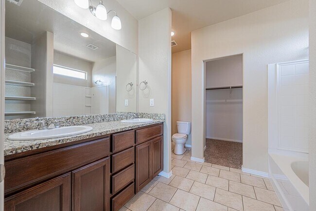 Building Photo - 7216 Brooks Ranch Rd