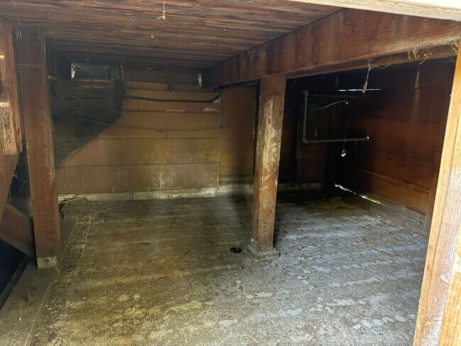 Building Photo - 5BR 1.5BA Berkeley Home | W/D, Dishwasher, Backyard + Storage Near Shattuck & Berkeley Bowl