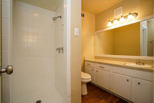 Building Photo - 820 Gentleman Rd