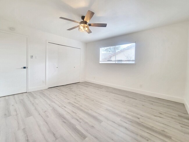 Building Photo - Beautiful 3 BR / 2 BA Home for Rent in Rou...
