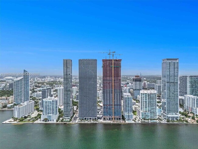 Building Photo - Northeast 24th Street, Miami, FL 33137 - 3 BR 3 BA condo