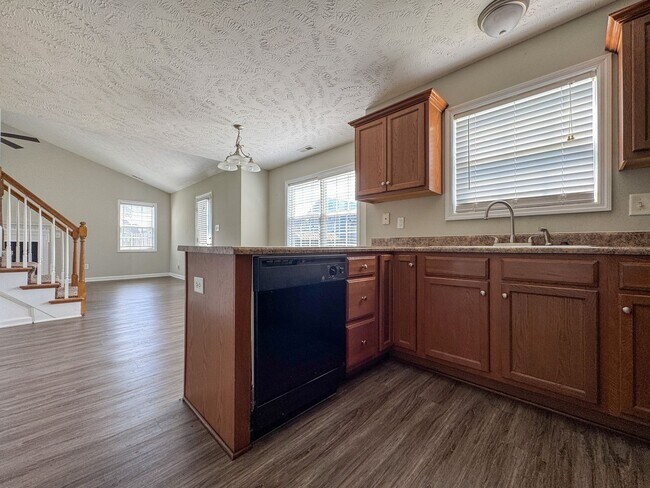 Building Photo - 1502 Bridgeton Way