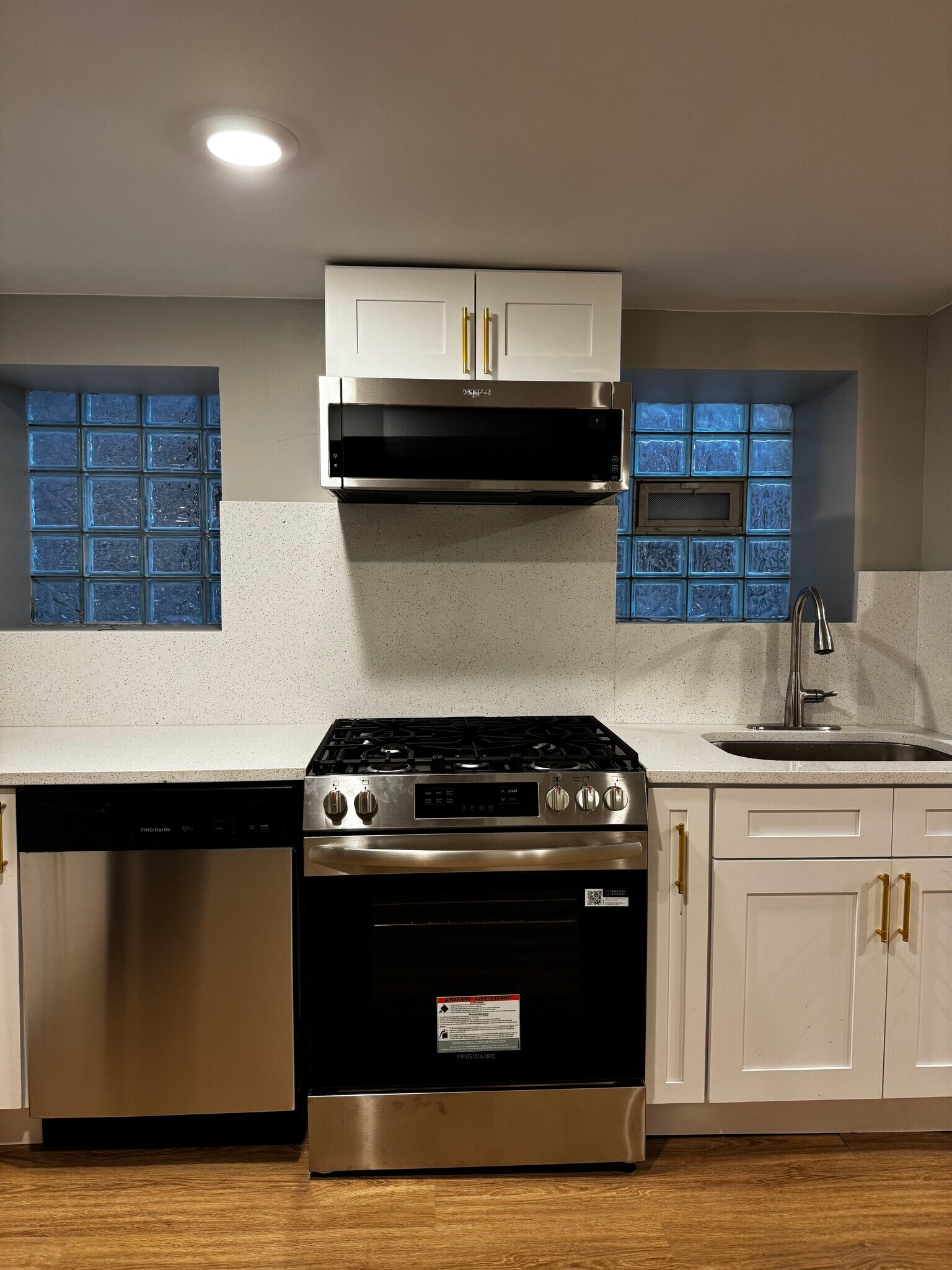 Building Photo - 3716 N Racine Ave