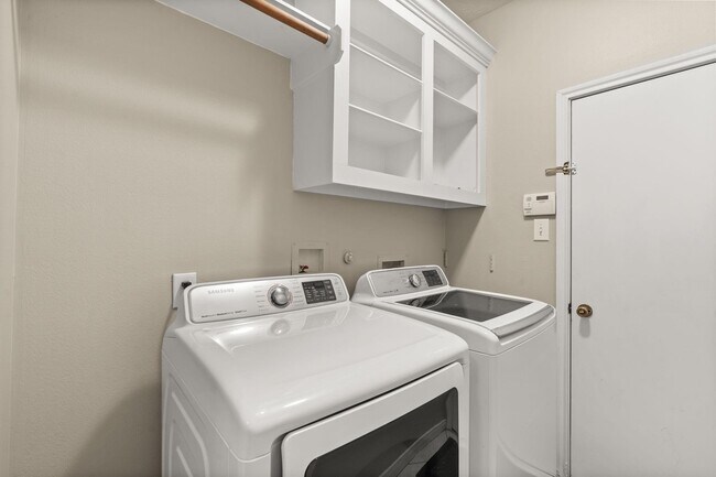 Building Photo - 4503 Summer Lakes