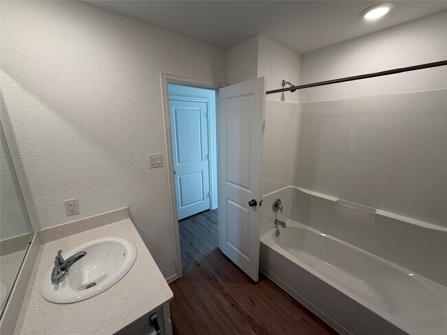 Building Photo - 1315 Millers Pass Dr