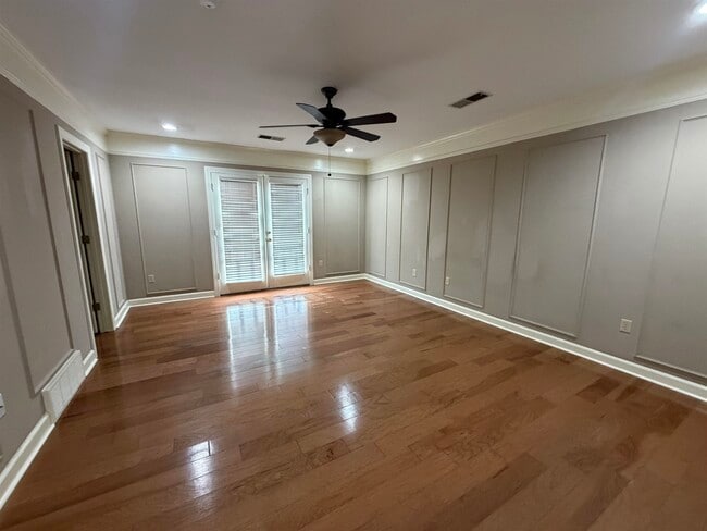 Building Photo - 956 Rolling Oaks Ln