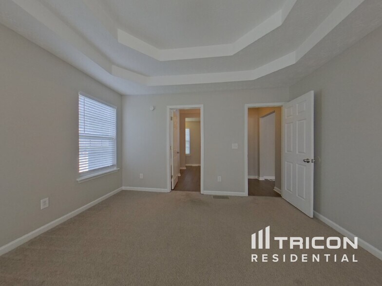 Building Photo - 6821 Hickory Hollow Dr