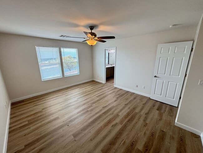 Building Photo - 1729 Ronzard Ave