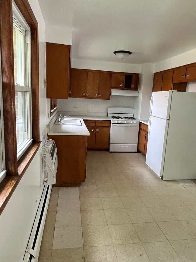 Building Photo - 6234 W 63rd St