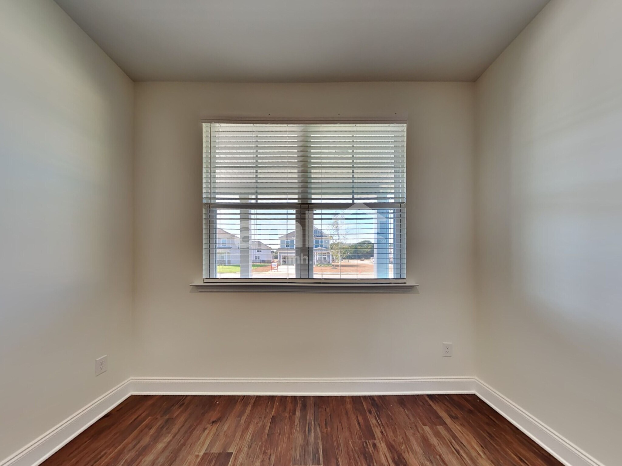 Building Photo - 5236 Valor Dr