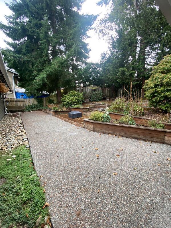 Building Photo - 32229 2nd Ave SW