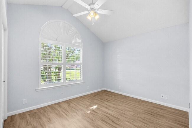 Building Photo - Golf Course Living Just Minutes from North Myrtle Beach – Long-Term Rental in Aberdeen