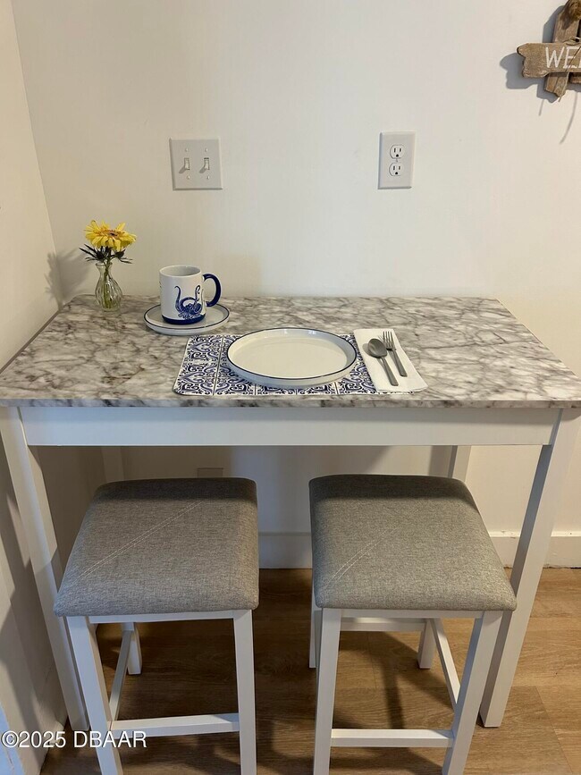 Building Photo - 602 Temko Terrace