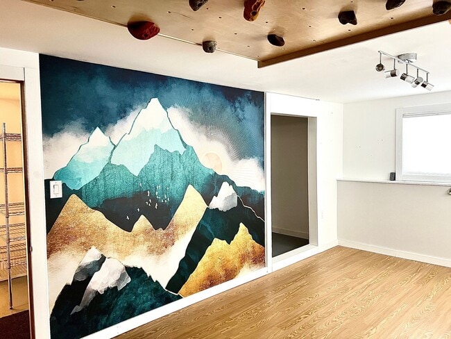 Building Photo - Beautiful Home on Bozeman's East Side