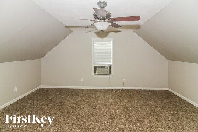 Building Photo - 11626 Millwind Dr