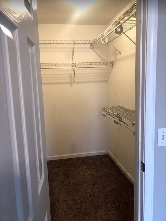 Building Photo - 1215 14th Ave