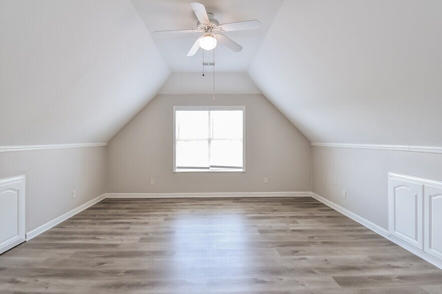 Building Photo - 6341 Fairway Heights Cove