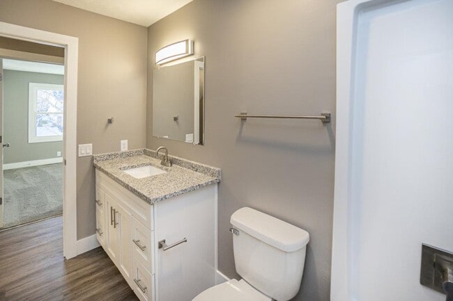 Building Photo - 12713 Ridgeview Cir