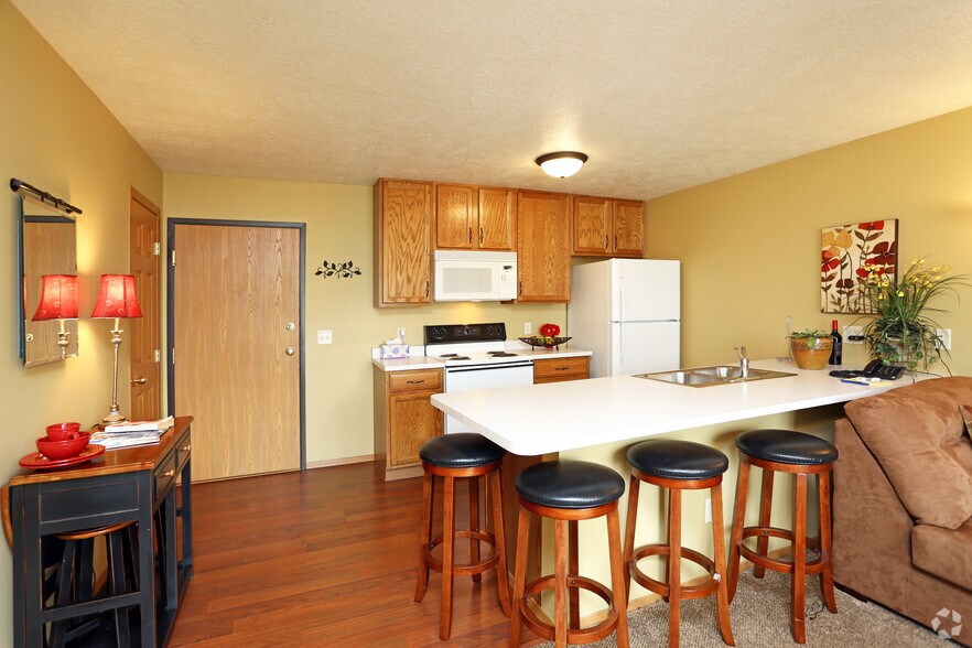 Meadowbrook Apartments 900 S Ave Sioux Falls SD 57106