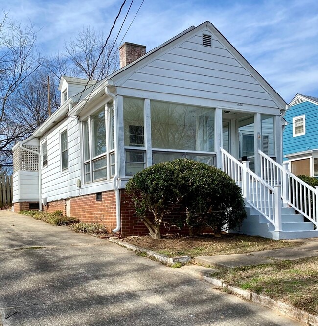 Building Photo - 838 Shober St