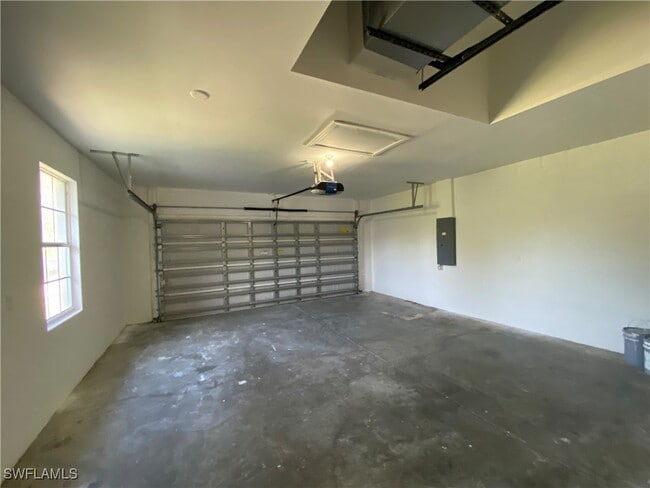 Building Photo - 539 Alexia Ave S