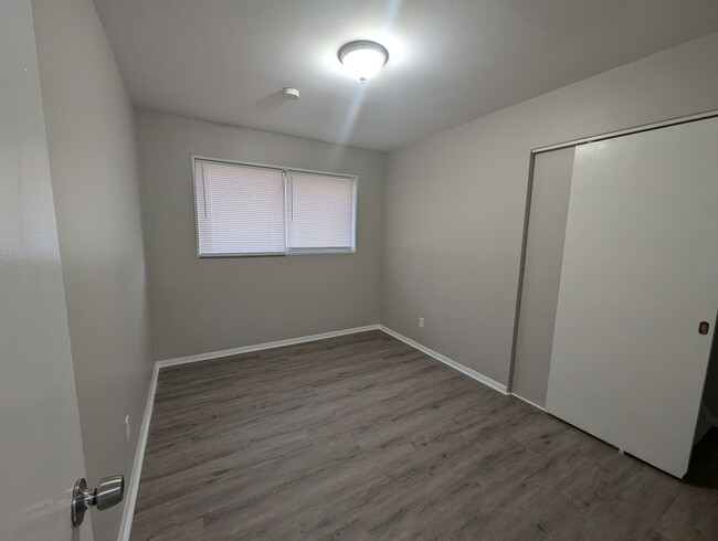 Building Photo - **$500 Security Deposit & 1st Month Free w...