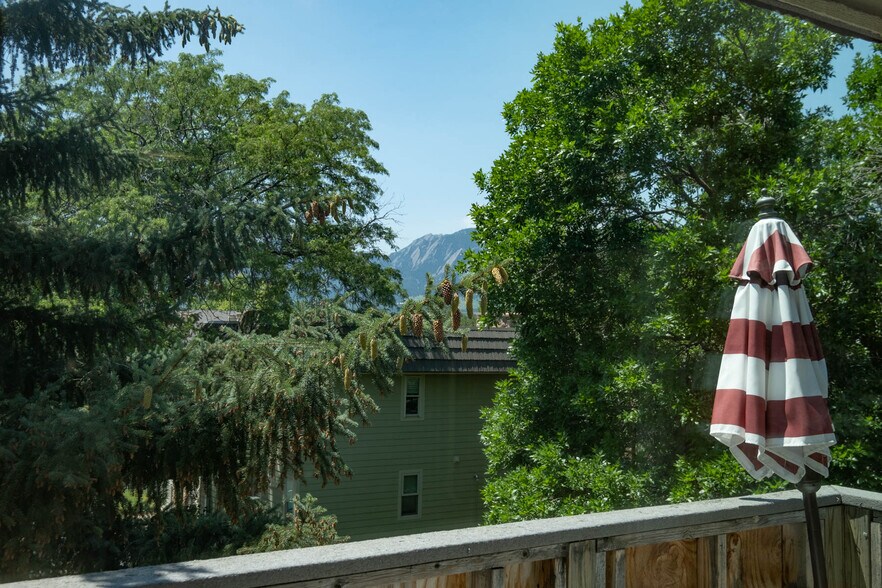 view on Balcony - 3365 Chisholm Trl