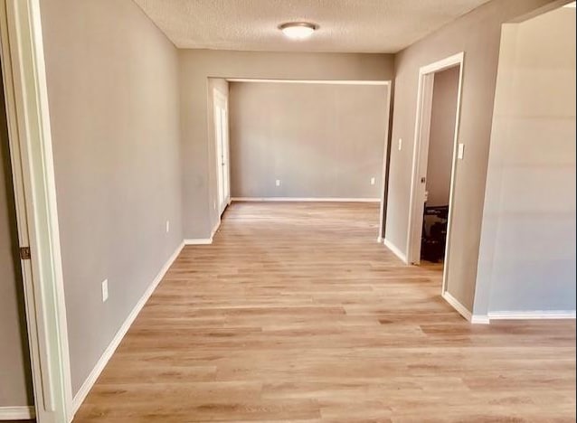 Building Photo - 4834 Meadow Park Dr