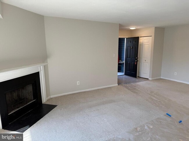 Building Photo - 5866 Orchard Hill Ct