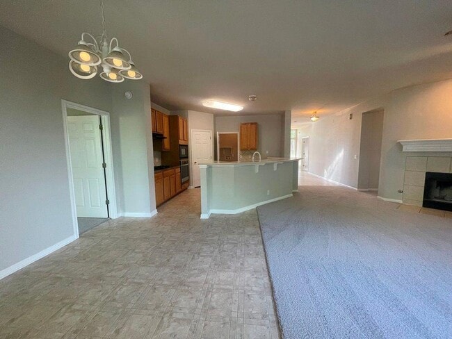 Building Photo - 6046 Ronchamps Dr