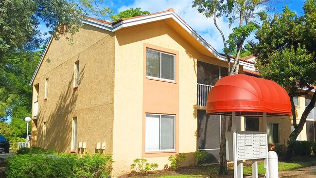 Building Photo - 922 Coral Club Dr