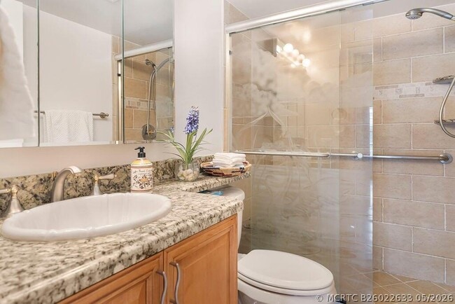 Building Photo - 9900 Pineapple Tree Dr