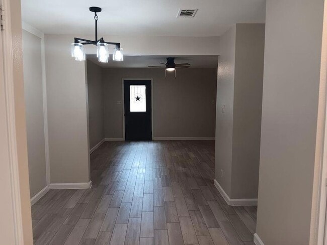 Building Photo - 8402 Fathom Cir