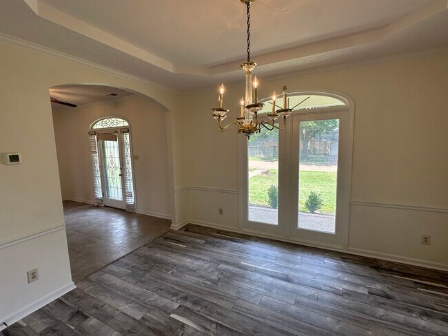 Building Photo - 3510 Sara Woods Dr