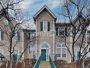 Building Photo - 2409 Courtyard Cir