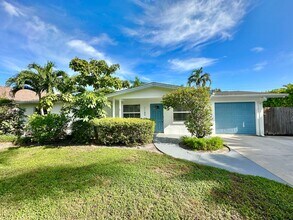 Building Photo - 1189 Royal Palm Dr