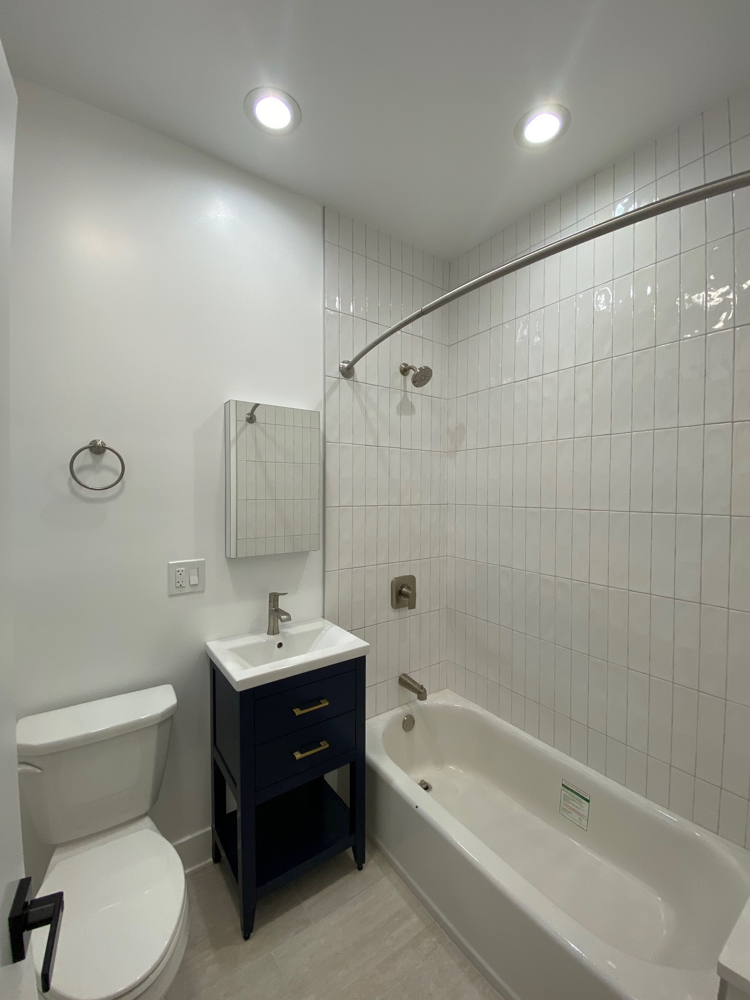 Building Photo - 1055 W Pratt Blvd