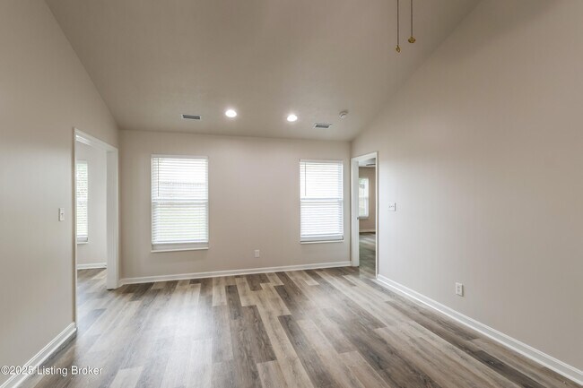 Building Photo - 536 Matterhorn Dr