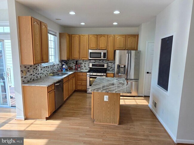 Building Photo - 613 Howitzer Terrace NE