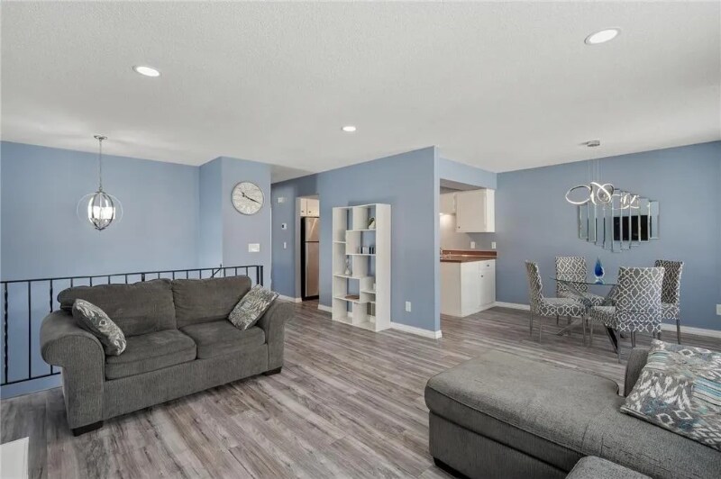 Building Photo - 9486 Kingsview Ln N