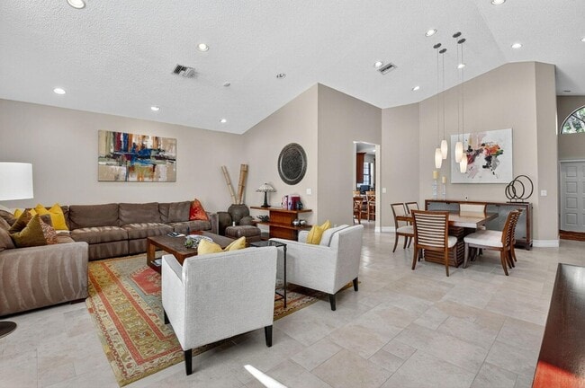 Building Photo - 5850 NW 21st Ave