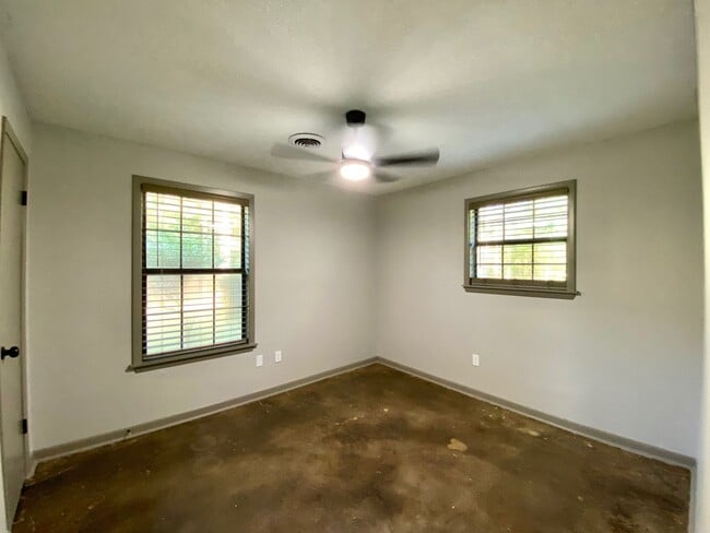 Building Photo - North Tupelo Single Family House